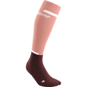 CEP - CEP The Run Tall v4 Kompressions Socken rosa