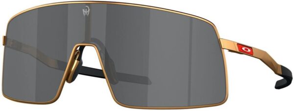 0888392597588 Oakley Sutro Ti Matte Gold/Prizm Black - Patrick Mahomes Collection