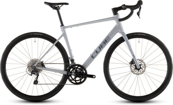 Cube Attain Race - 28 Zoll - Diamant - 2026