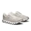 ON - Lifestyle-Sch. nieder Da Cloud 6 Wide