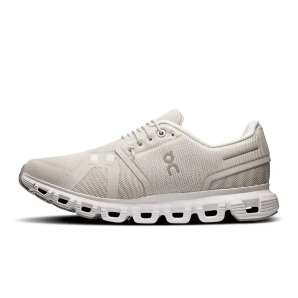 ON - Lifestyle-Sch. nieder Da Cloud 6 Wide